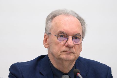 Beim Umsetzen des Wehrdienstes müsse man zu einem Schema kommen, "was nachvollziehbar und plausibel ist", sagt Ministerpräsident