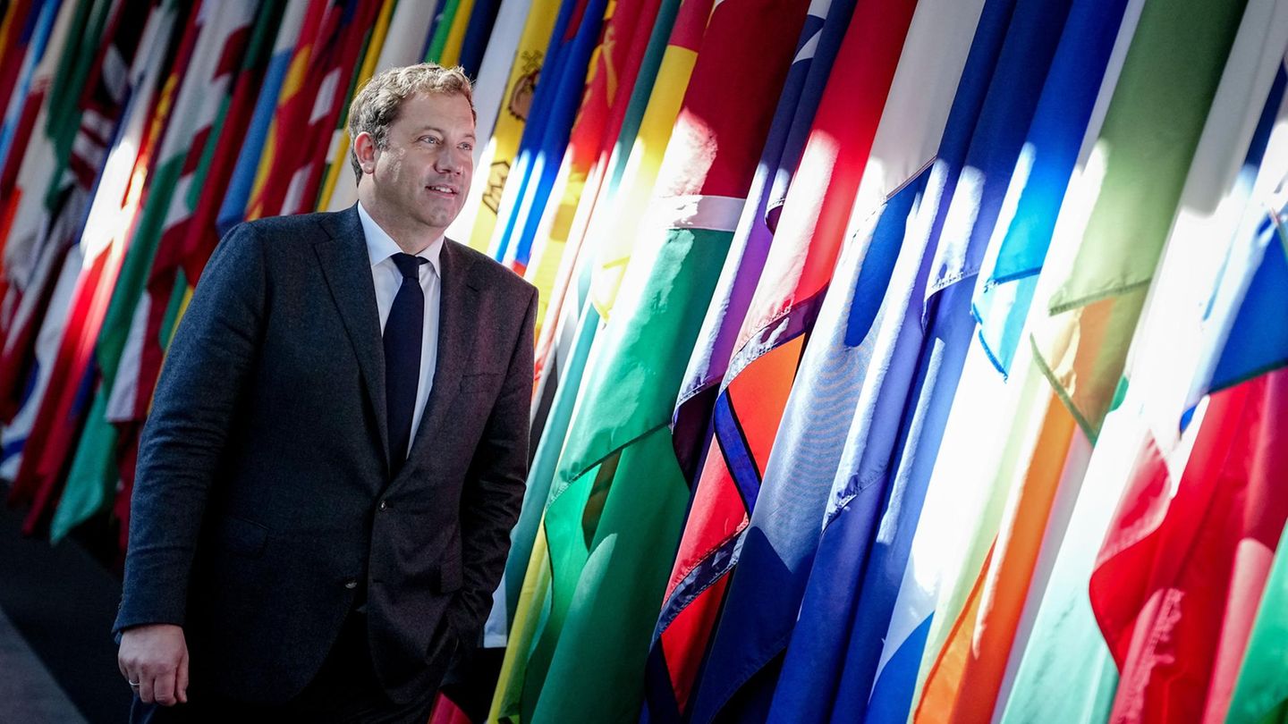Lars Klingbeils "Fenster der Möglichkeiten" Bundesfinanzminister Lars Klingbeil (SPD) in Washington