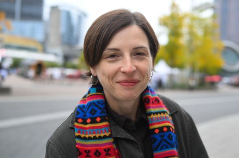 Die Schweizer Autorin Dorothee Elmiger bei der Frankfurter Buchmesse. Foto: Arne Dedert/dpa