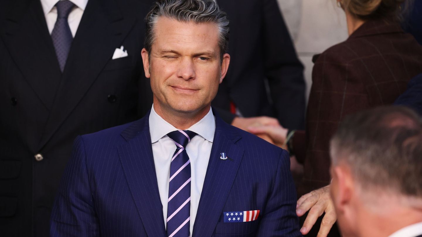 Hegseth hatte Probleme mit seinem Flug. Foto: Omar Havana/AP/dpa