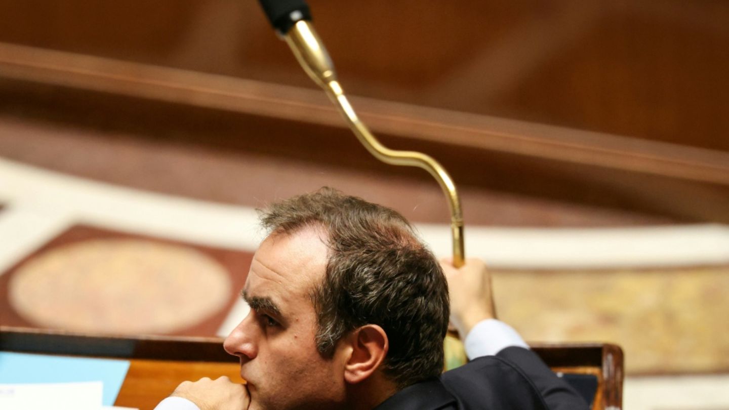 Frankreichs Nationalversammlung stimmt über Misstrauensanträge ab