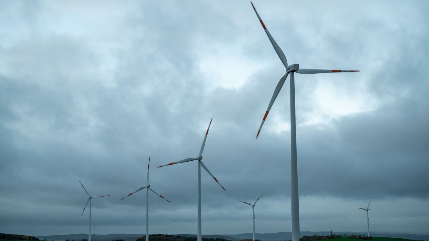 Auf Sprühregen und dicke Wolken müssen sich die Menschen in Rheinland-Pfalz und im Saarland einstellen. (Archivbild) Foto: Haral