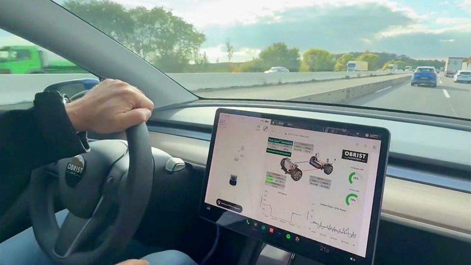 Erstes Auto fährt CO2-negativ – und knackt Weltrekord Erstes Auto fährt CO2-negativ – und knackt Weltrekord