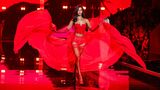Model auf dem Laufsteg während der Victoria's Secret Fashion Show 2025