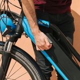 Ein im Rahmen verbauter Fahrrad-Akku