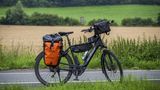 Ein schwer beladenes Touren-E-Bike