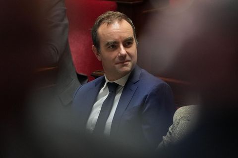 Sébastien Lecornu hatte seinen Posten zunächst hingeworfen, wurde von Frankreichs Präsident Emmanuel Macron aber zurückgeholt