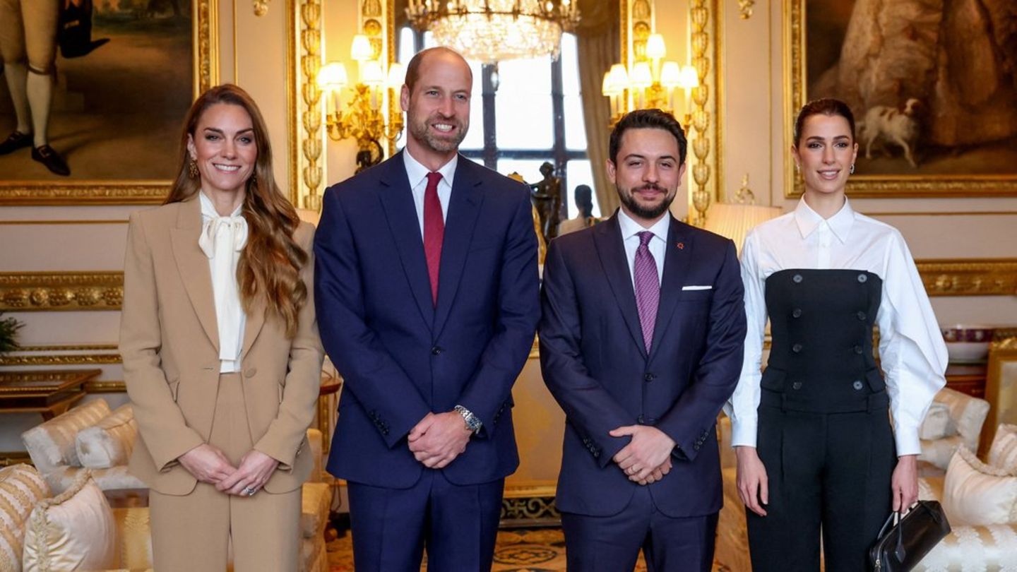 Prinzessin Kate und Prinz William begrüßten Kronprinz Hussein bin Abdullah und Prinzessin Rajwa (v.l.n.r.).