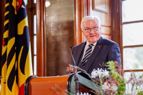 Steinmeier zeichnete engagierte Bürgerinnen und Bürger aus. Foto: Thomas Banneyer/dpa