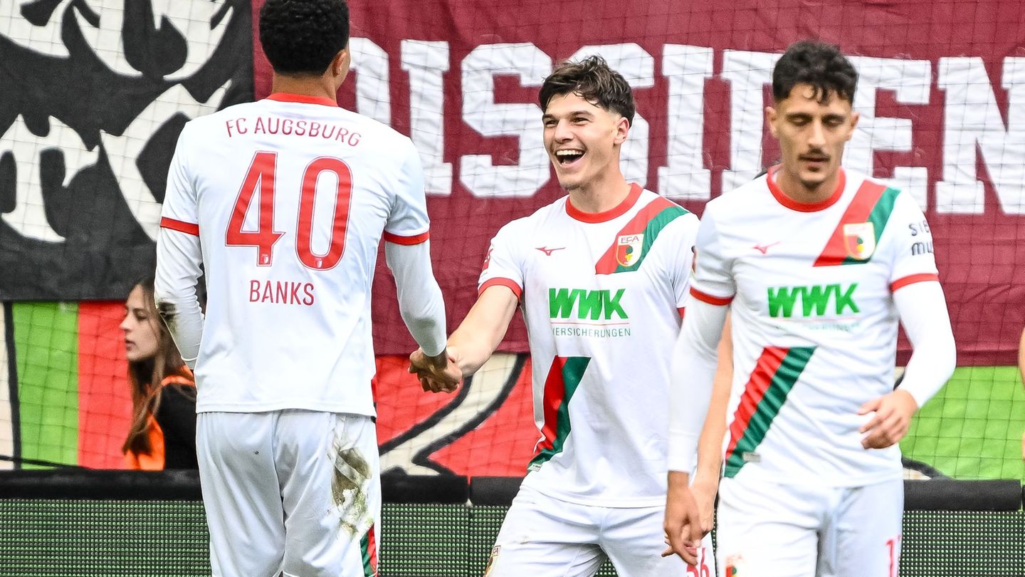 Noahkai Bank (l) und Mert Kömür (M) beim Torjubel. Beim 3:1 gegen Wolfsburg trafen beide Youngster zuletzt. (Archivbild) Foto: H