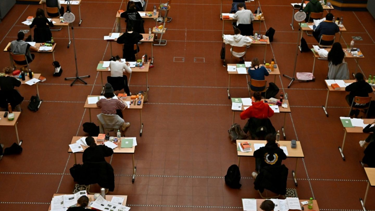 Schüler bei Prüfung