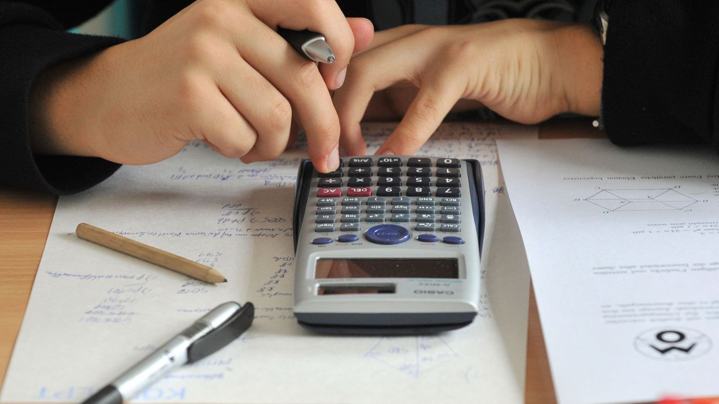 Baden-Württembergs Neuntklässler sind zwar vergleichsweise gut, insgesamt wird ihr Niveau in Mathe und den Naturwissenschaften a