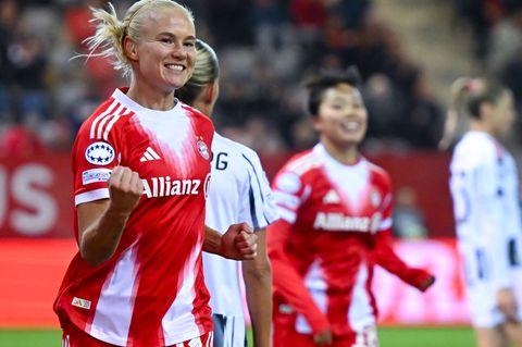 Pernille Harder traf per Kopf zum 1:0 für die Münchnerinnen. Foto: Sven Hoppe/dpa