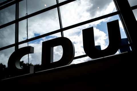 Die Debatte um den Umgang mit der AfD ist in der CDU erneut entbrannt. (Symbolbild) Foto: Hauke-Christian Dittrich/dpa