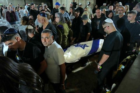 Bislang hat die Hamas neun Geisel-Leichen an Israel übergeben. Foto: Francisco Seco/AP/dpa