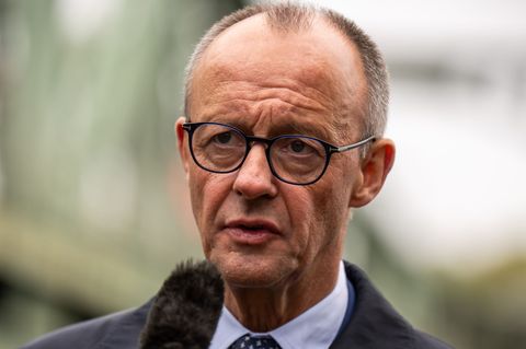 Nicht zum ersten Mal polarisiert Bundeskanzler Friedrich Merz (CDU) mit einer Äußerung zu Migration. Foto: Michael Kappeler/dpa