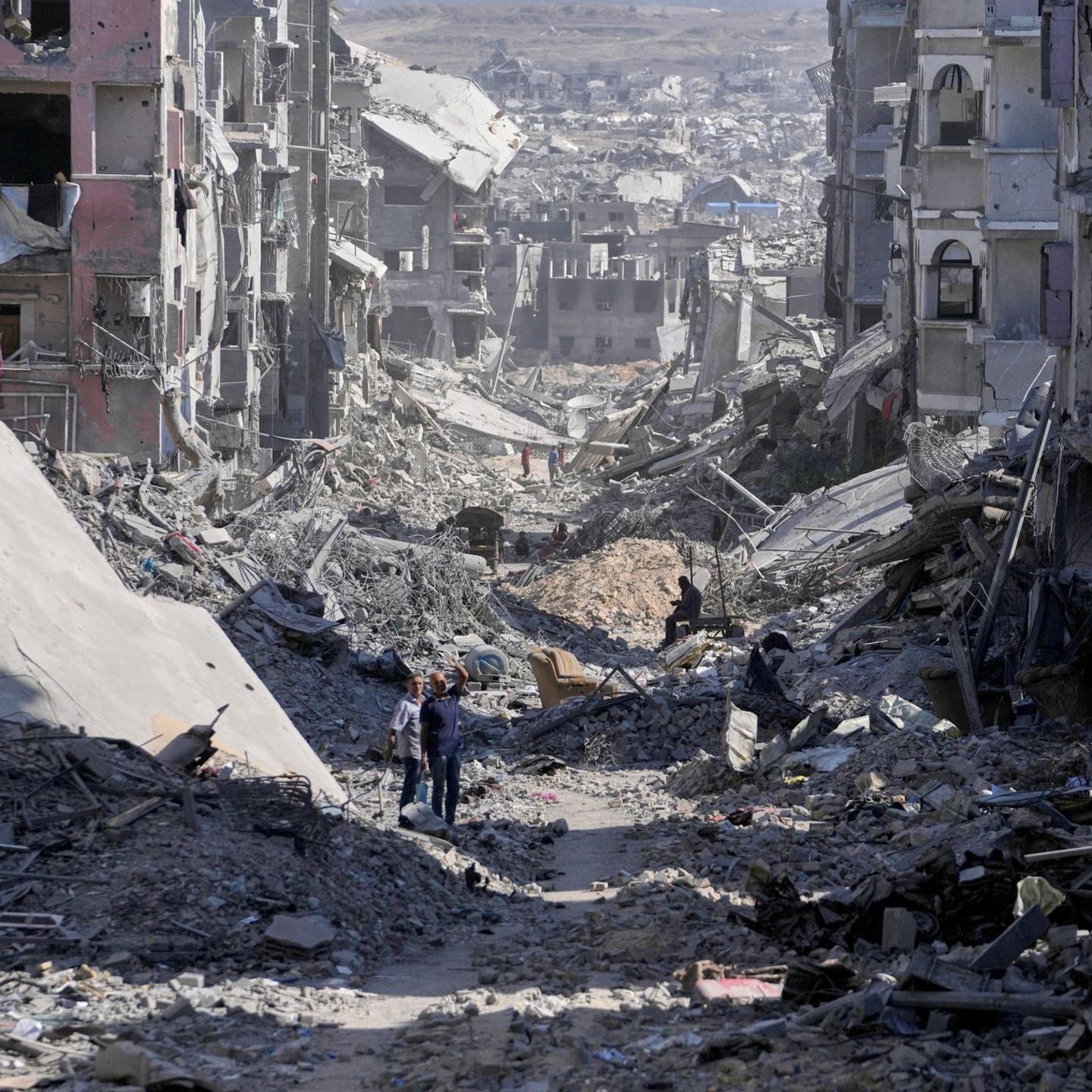 Zerstörung in Gaza-Stadt: Die toten Hamas-Geiseln unter den Trümmern zu finden, ist eine Mammutaufgabe