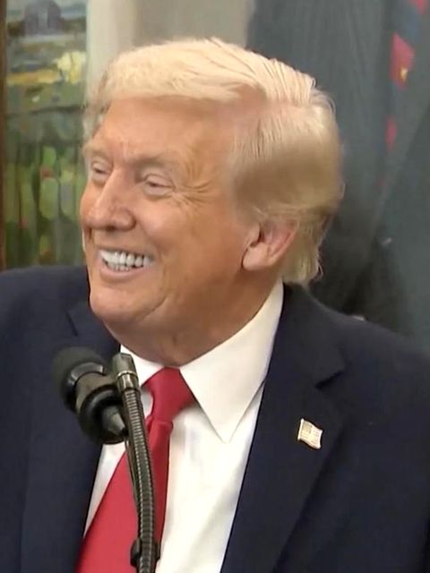 Trump lacht