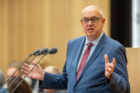 Er ist ab November Bundesratspräsident: Der Bremer Bürgermeister Andreas Bovenschulte. (Archivbild) Foto: Michael Kappeler/dpa