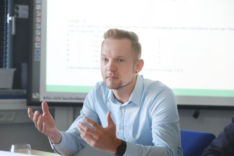 Thüringens Schulen punkten in den Naturwissenschaften, kämpfen aber weiter mit Lehrermangel und wachsender fachfremder Vertretun