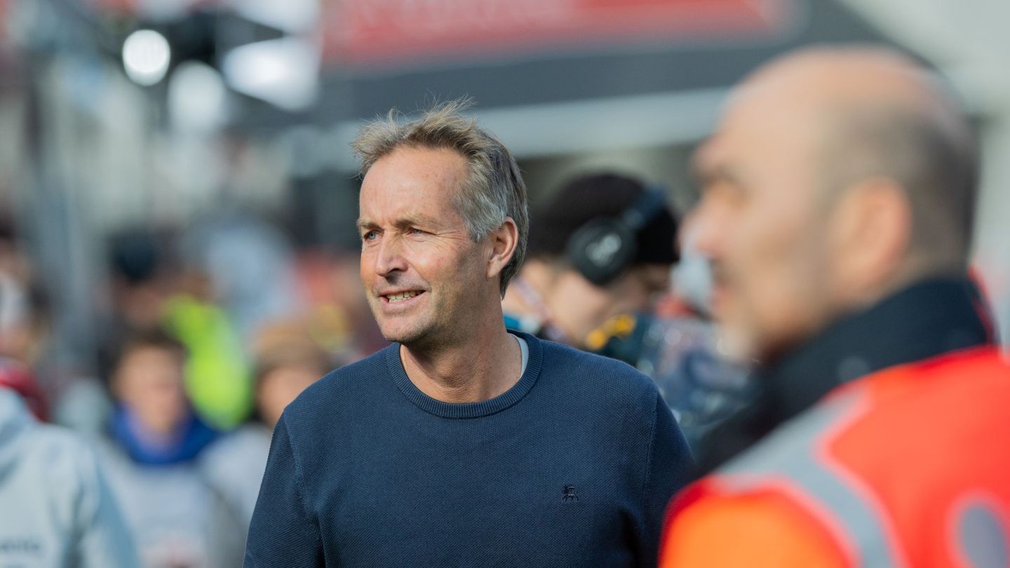 Leverkusens Trainer Kasper Hjulmand war schon einmal Coach in Mainz. (Archivbild) Foto: Rolf Vennenbernd/dpa