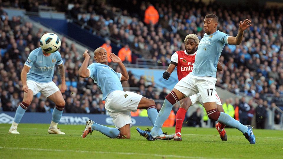 From 2010 to 2011, Vincent Kompany (2nd from left) and Jérôme Boateng (r.) played together for Manchester City