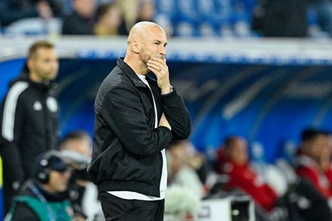 Trainer Ilzer wartet seit über einem Monat auf einen Bundesligasieg mit der TSG Hoffenheim. (Archivbild) Foto: Uwe Anspach/dpa