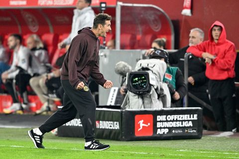 Nach dem Jubel in Düsseldorf hofft Miroslav Klose auf einen weiteren Erfolg. (Archivbild) Foto: Anke Waelischmiller/dpa