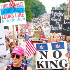 Der erste "No Kings"-Protest fand im Juni als Gegenprogramm zu Trumps Militärparade statt