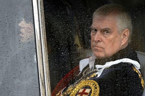Prinz Andrew zieht sich weiter aus dem Königshaus zurück. Foto: Toby Melville/Pool Reuters/dpa
