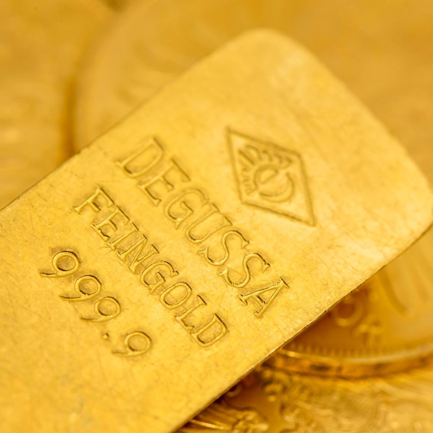 Ein Goldbarren. Der Goldpreis steigt seit September stark