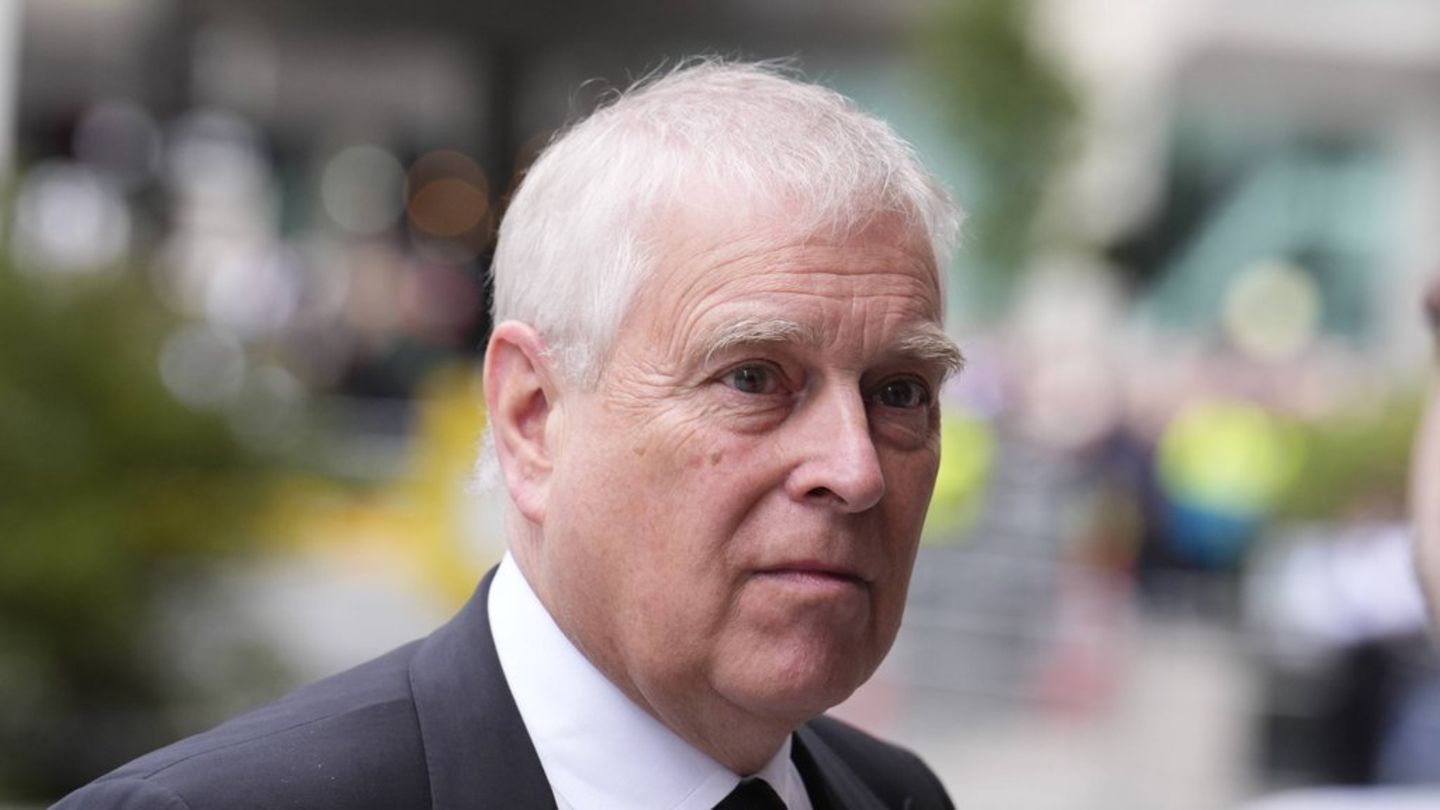 Prince Andrew: This is how Charles and William urged him to resign