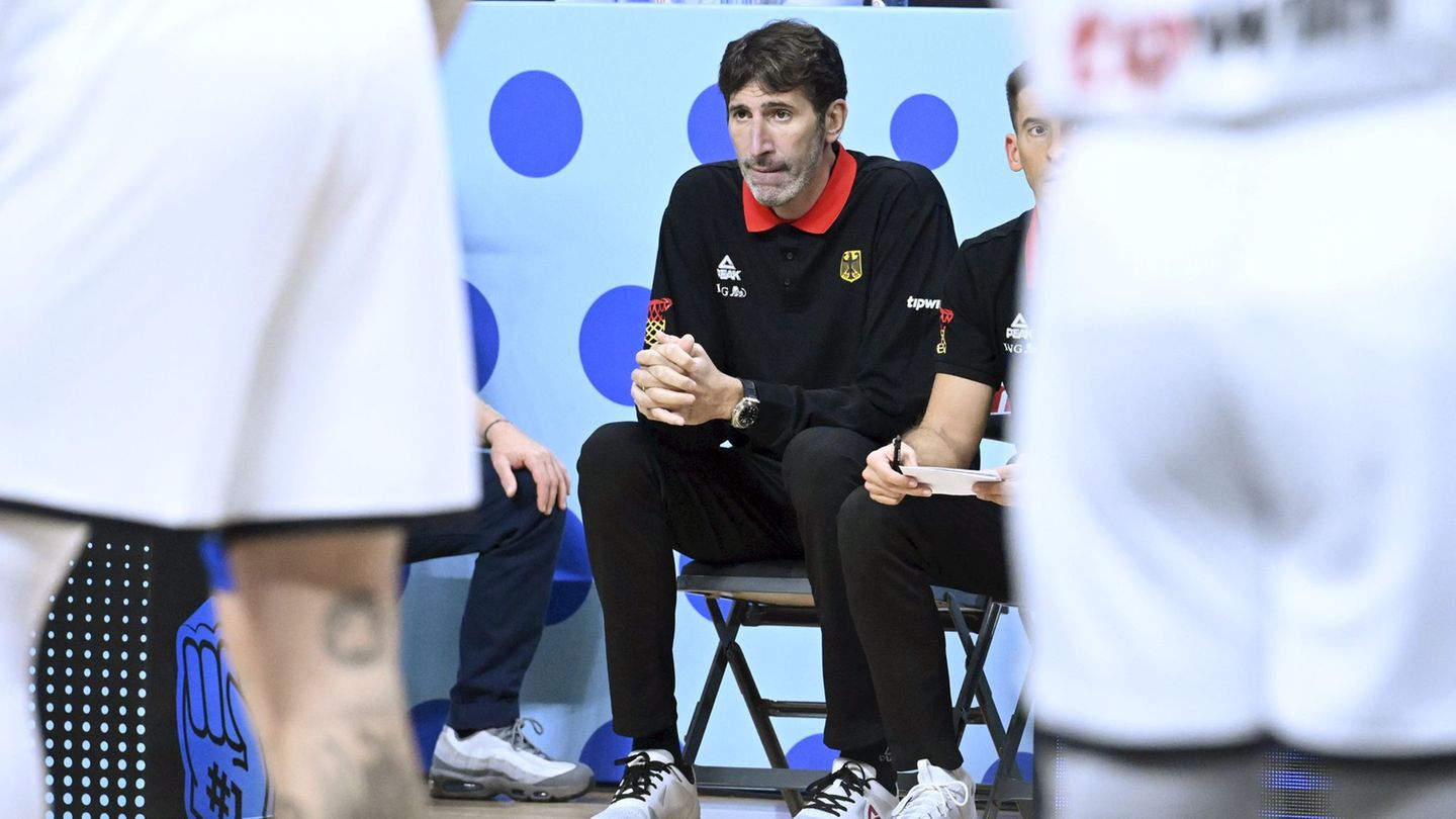National team: Basketball national coach Mumbrú leaves hospital