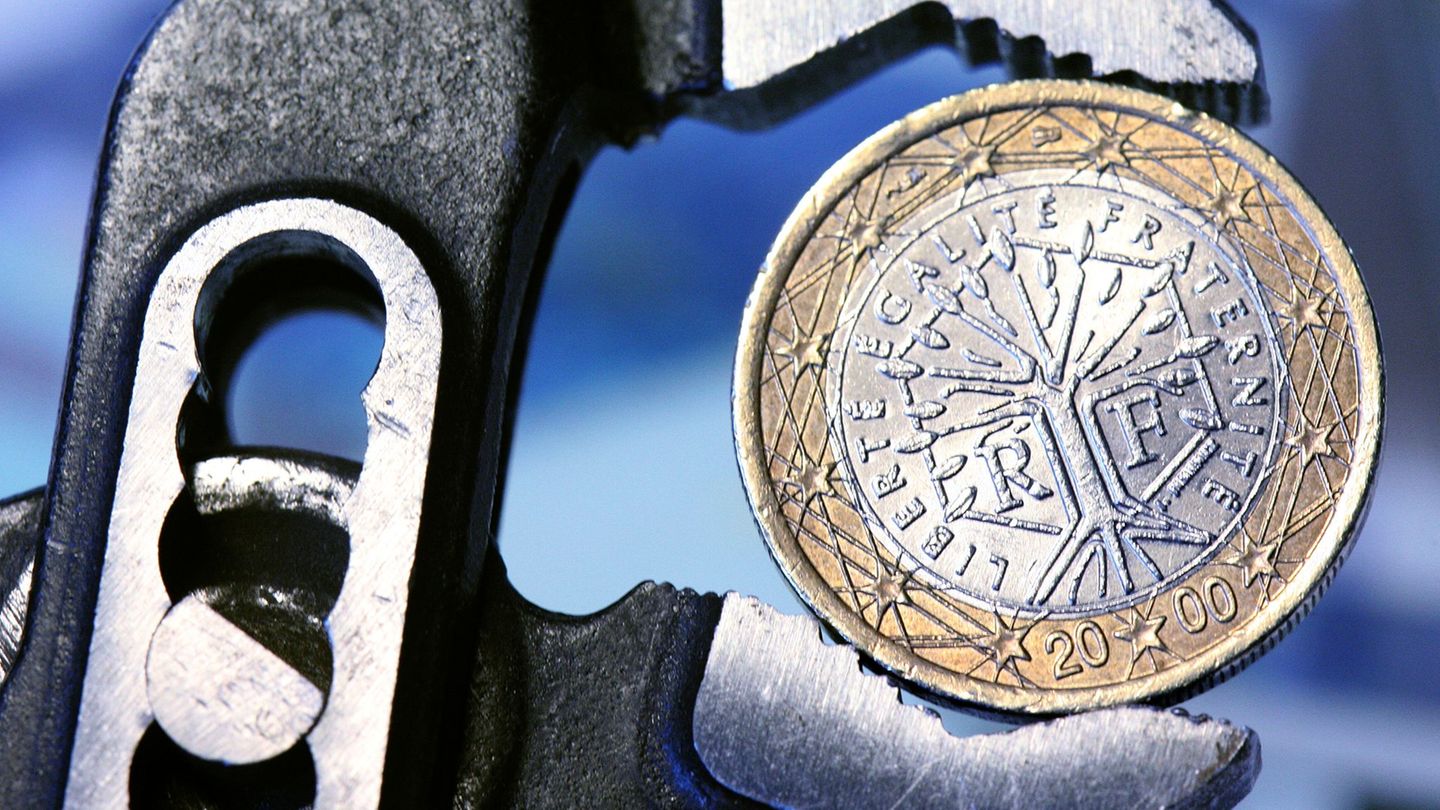Crisis in France: S&P lowers rating: France is threatened with higher interest payments