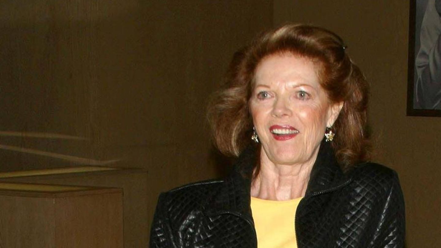 Samantha Eggar: Oscar-nominated actress is dead
