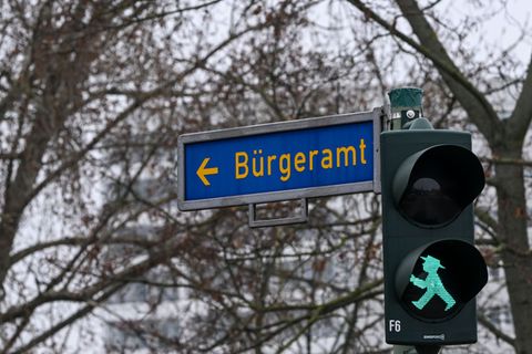Ob Perso verlängern oder Reisepass beantragen: An sechs Tagen ist das an einigen Berliner Hochschulen möglich. (Symbolbild) Foto
