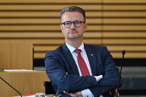 Thüringens Bildungsminister Christian Tischner (CDU) sieht in der Aktivrente eine Unterstützung im Kampf gegen Unterrichtsausfal