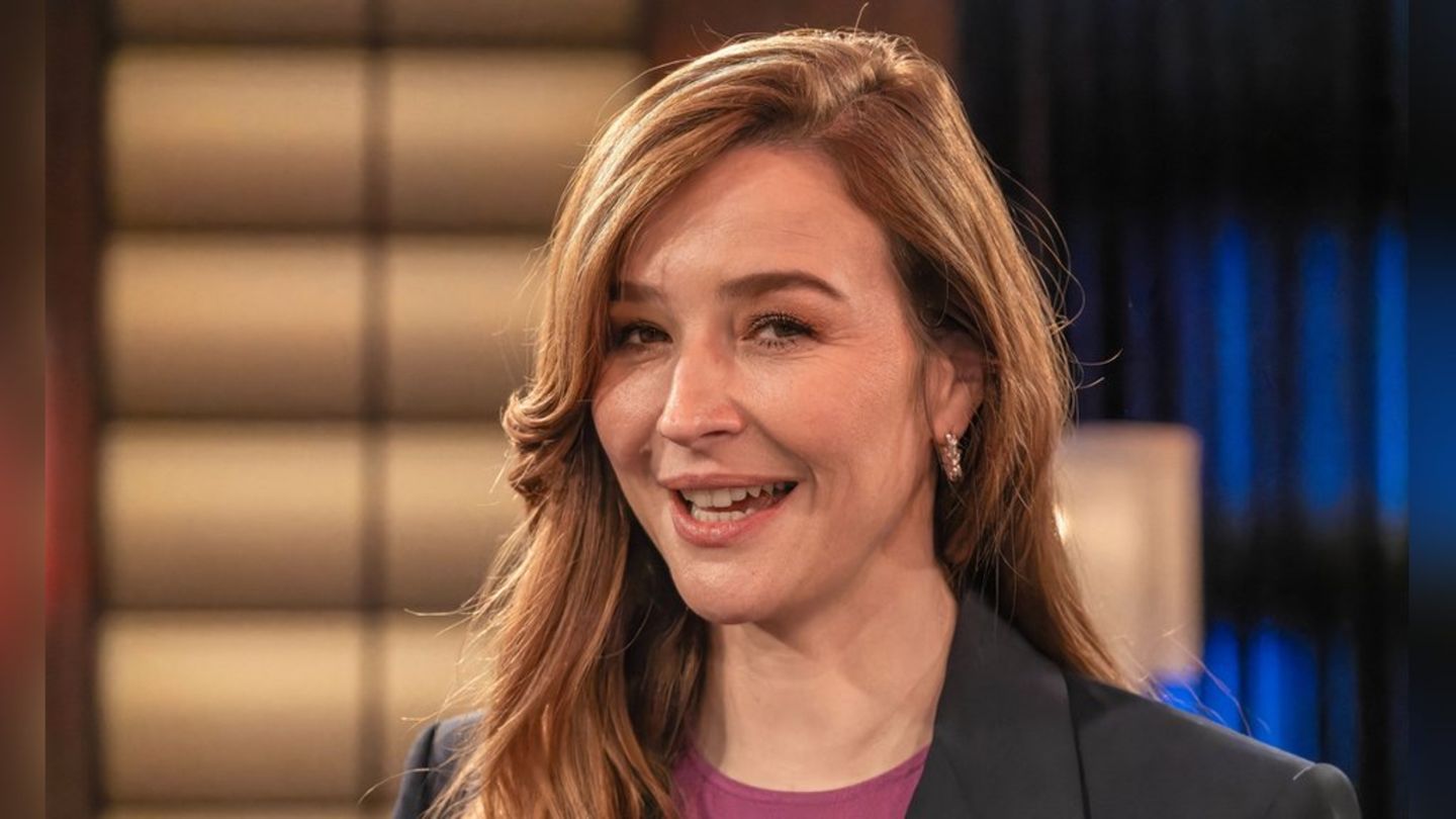 Katrin Bauerfeind übernimmt die Moderation des Jahresrückblicks "Der Comedygipfel - Das Jahr 2025" auf ProSieben.