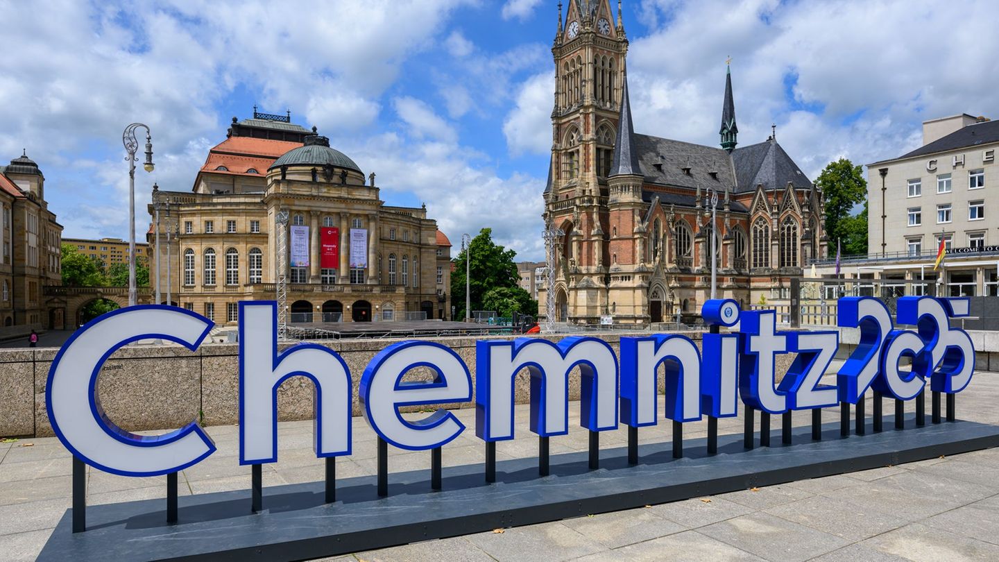 Mit mehr als 1.000 neuen Bäumen startet in Chemnitz das Festival "Ernte". (Archivbild) Foto: Hendrik Schmidt/dpa