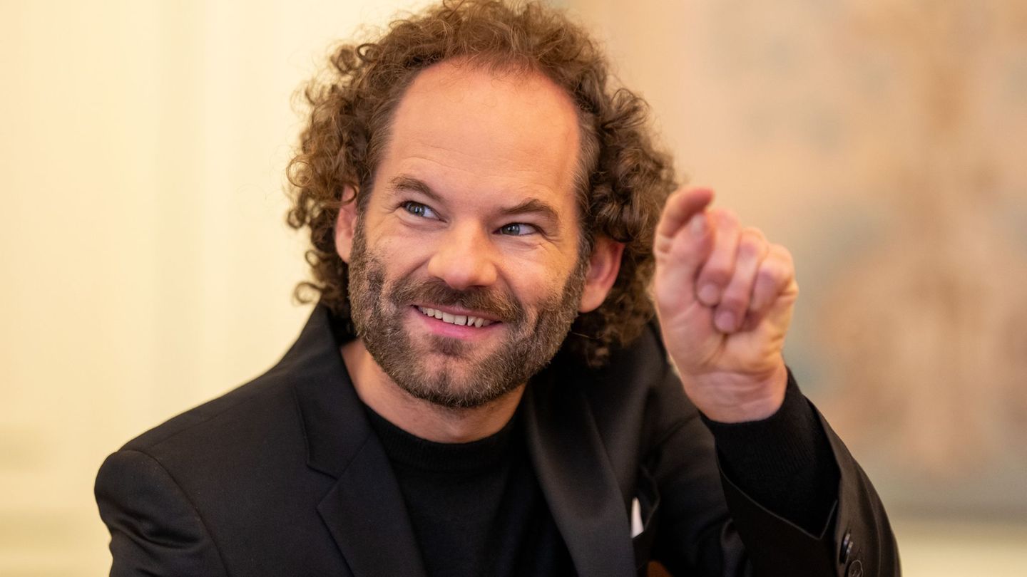 Maxi Schafroth leiht dem frechen Kobold Pumuckl seine Stimme. Foto: Lennart Preiss/dpa