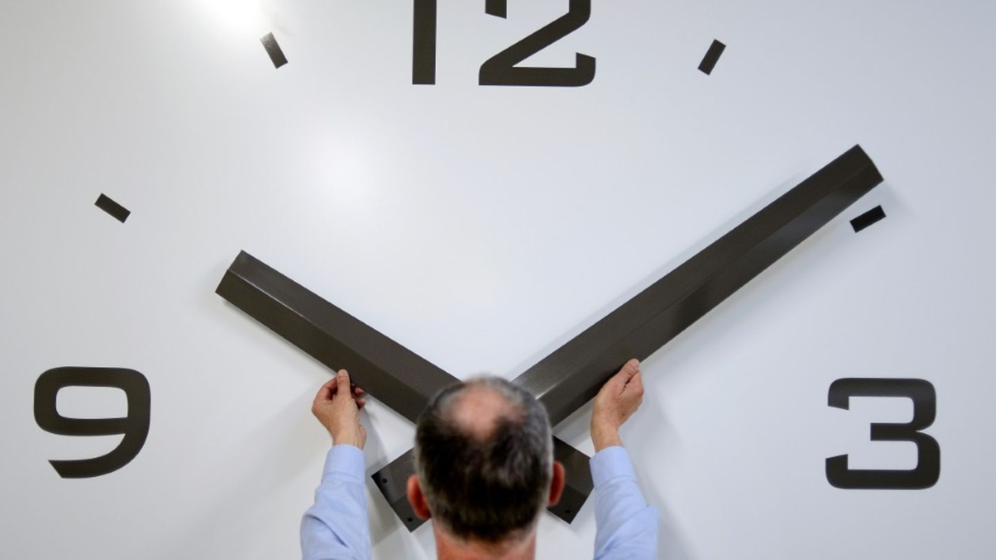 Überdimensionale Uhr