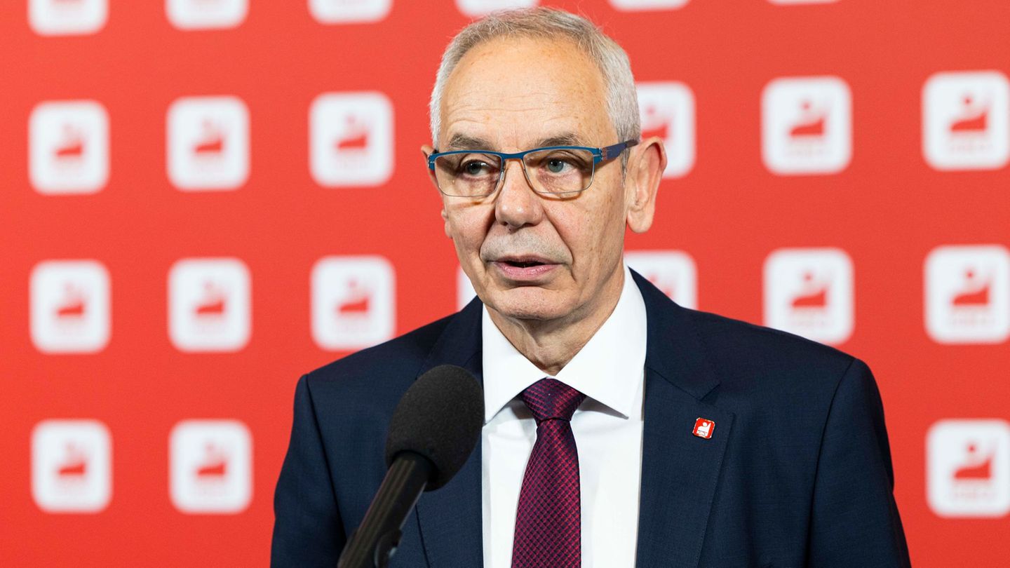 "Wer hier verdient, muss auch hier beitragen": Michael Vassiliadis. Foto: Michael Matthey/dpa