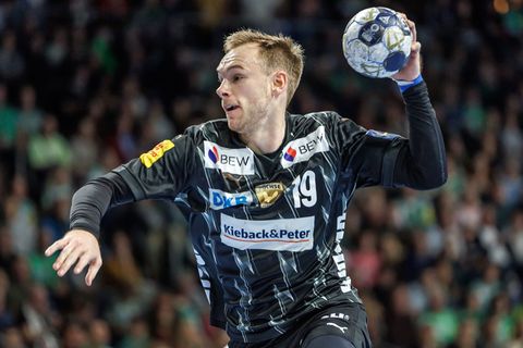 Welthandballer Mathias Gidsel war wieder bester Schütze der Füchse Foto: Andreas Gora/dpa