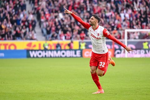 Später Ausgleich: Vincenzo Grifo traf für Freiburg zum 2:2. Foto: Harry Langer/dpa