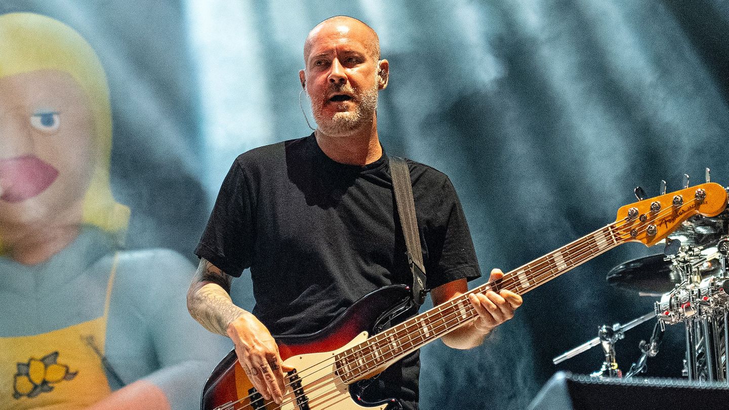 Nu-metal band: Limp Bizkit bassist Sam Rivers dies