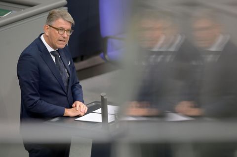 Kulturstaatsminister Wolfram Weimer spricht im Bundestag