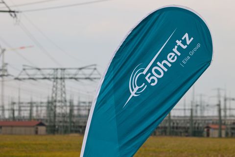 Mit einer neuen Freileitung durch Sachsen, Sachsen-Anhalt und Thüringen des Netzbetreibers 50Hertz kann rund 40 Prozent mehr Str
