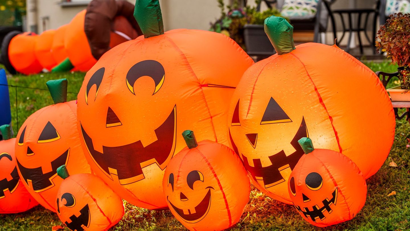 Halloween ist für den Handel zu einem relevanten Umsatzfaktor geworden. (Symbolbild) Foto: Andreas Arnold/dpa