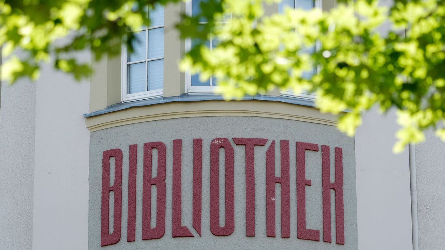 In Sachsen-Anhalt gibt es auch vor dem "Tag der Bibliotheken" schon Angebote. (Archivbild) Foto: Sebastian Willnow/dpa-Zentralbi