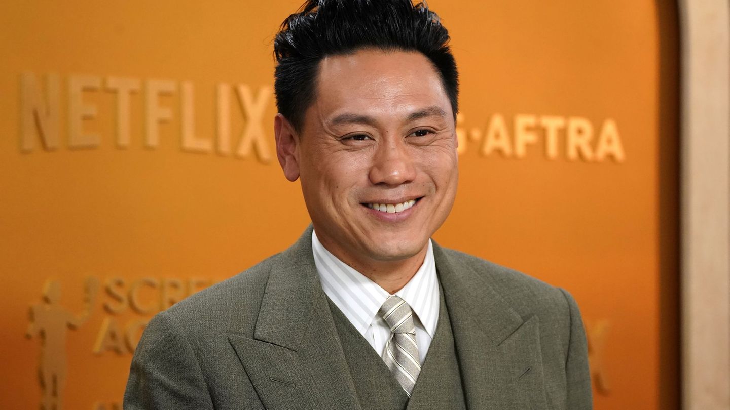 People: “Wicked” director remains humble despite Oscar success